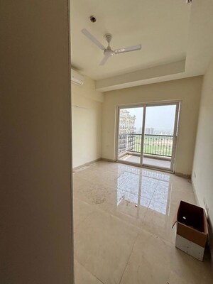 Room in 4 BHK Apartment at Sector 104 – for Rent