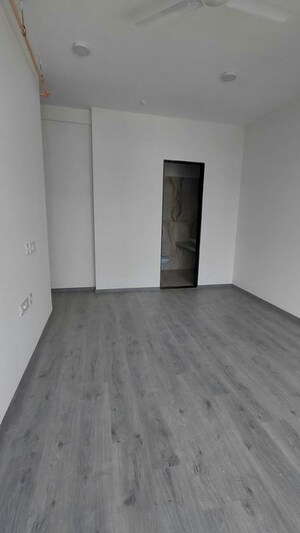 Room in 3 BHK Apartment at Sheth 72 West, Andheri West – for Rent