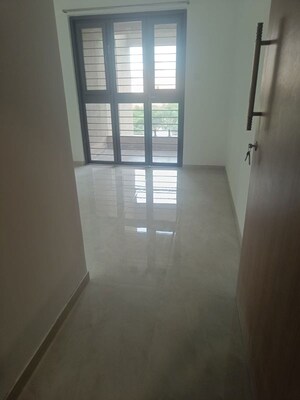 Room in 2 BHK Apartment at Excellaa Tremont, Keshav Nagar – for Rent