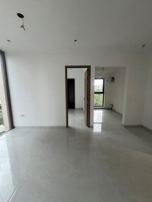Room in 2 BHK Apartment at One Meraki, Chembur – for Rent