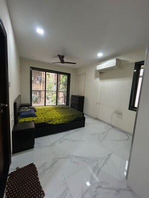 Bedroom in 4 BHK Apartment at Chembur – for Rent