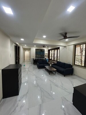Living Room in 4 BHK Apartment at Chembur – for Rent