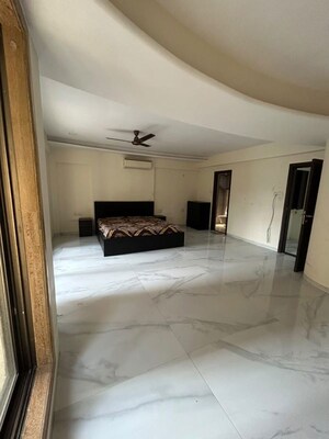 Bedroom in 4 BHK Apartment at Chembur – for Rent