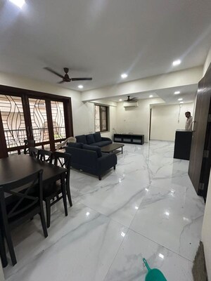 Living Room in 4 BHK Apartment at Chembur – for Rent