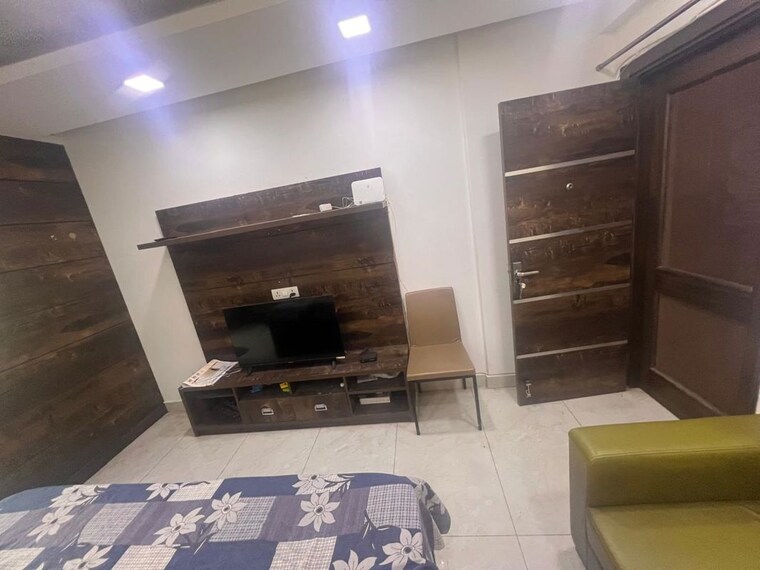 undefined, dlf-capital-greens-phase-i-and-ii Studio 365 Sq.Ft. Apartment In Moti Nagar Delhi 10739391