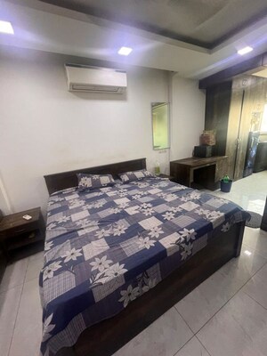 Studio Apartment For Rent in DLF Capital Greens Phase I And II, Moti Nagar
