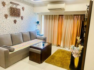 2.5 BHK Apartment For Rent in Garden View Apartment, Goregaon East