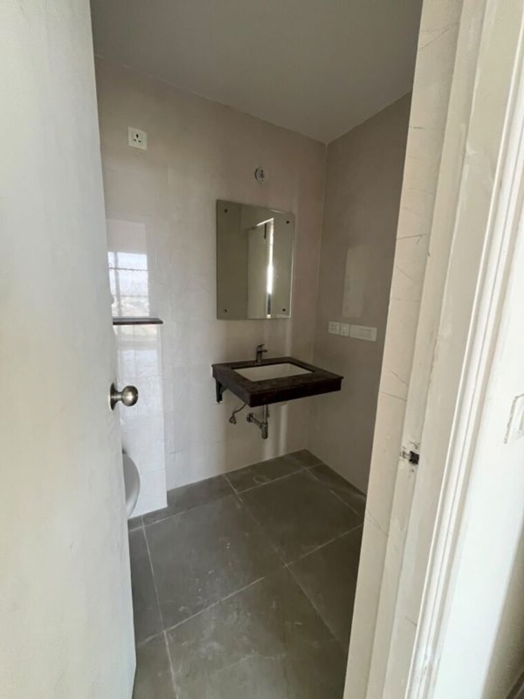 Bathroom, sector 92 3 Bedroom 1960 Sq.Ft. Apartment In Sector 92 Gurgaon 10734446