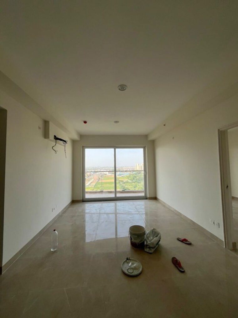 Room, sector 92 3 Bedroom 1960 Sq.Ft. Apartment In Sector 92 Gurgaon 10734446