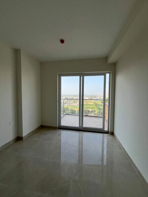 Room in 3 BHK Apartment at Sector 92 – for Rent