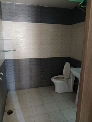 Bathroom in 1.5 BHK Apartment at Sector 13 – for Rent