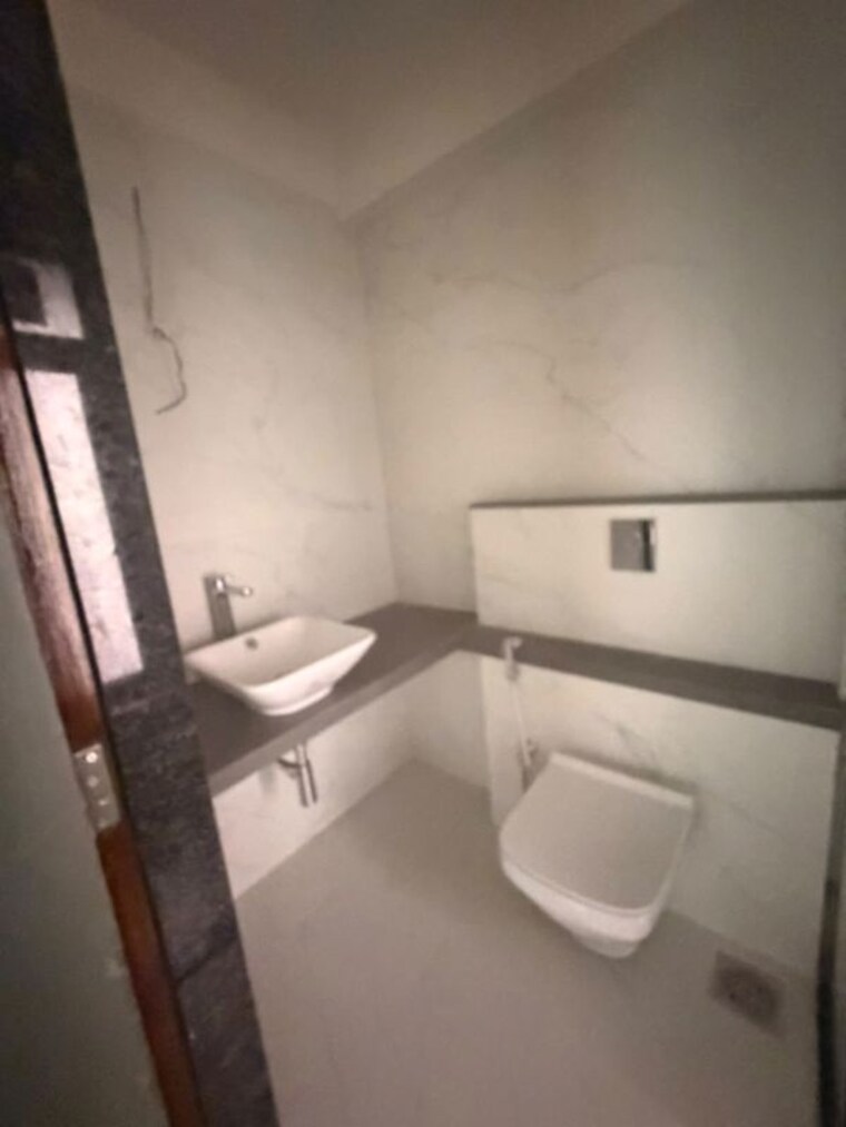 Bathroom, samarpeet-thapar-le-parc 2 Bedroom 1100 Sq.Ft. Apartment In Chembur Mumbai 10739423