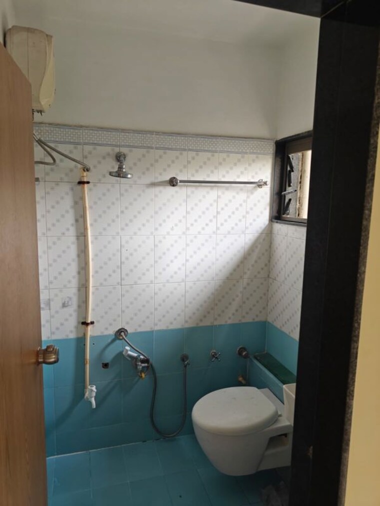 Bathroom, vraj vihar 3 Bedroom 1350 Sq.Ft. Apartment In Vraj Vihar Ahmedabad 10739424