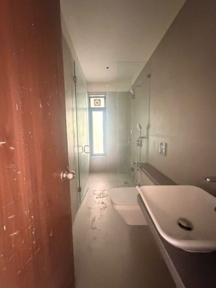 Bathroom, samarpeet-thapar-le-parc 3 Bedroom 1169 Sq.Ft. Apartment In Chembur Mumbai 10739451