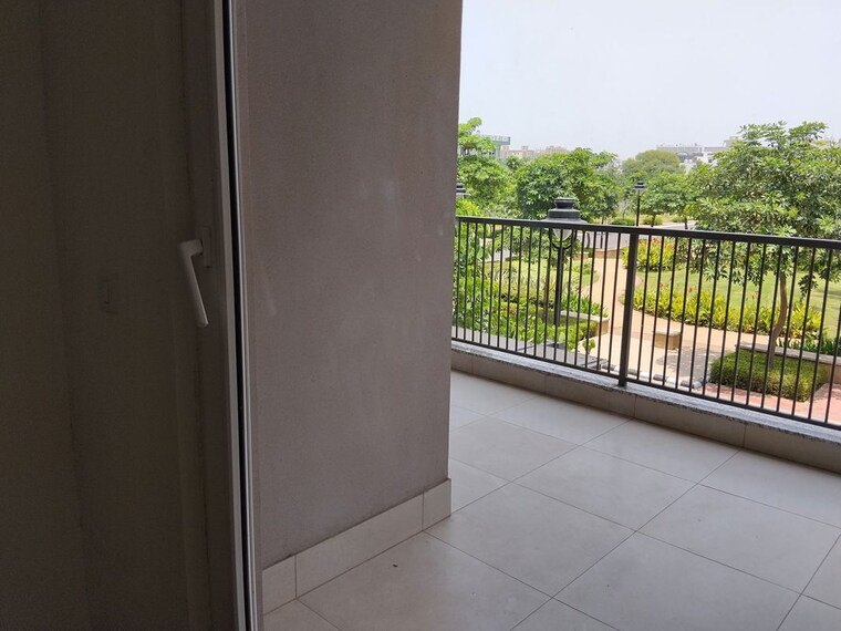 Balcony, dlf-garden-city-plots-i 4 Bedroom 350 Sq.Yd. Builder Floor In Sector 91 Gurgaon 10739440