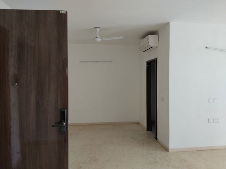 Room, dlf-garden-city-plots-i 4 Bedroom 350 Sq.Yd. Builder Floor In Sector 91 Gurgaon 10739440