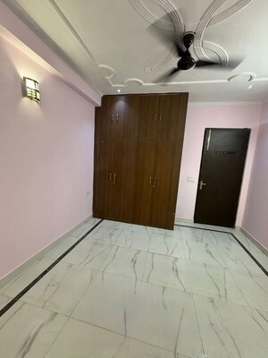 Bedroom in 3 BHK Builder Floor at Sector 52 – for Rent