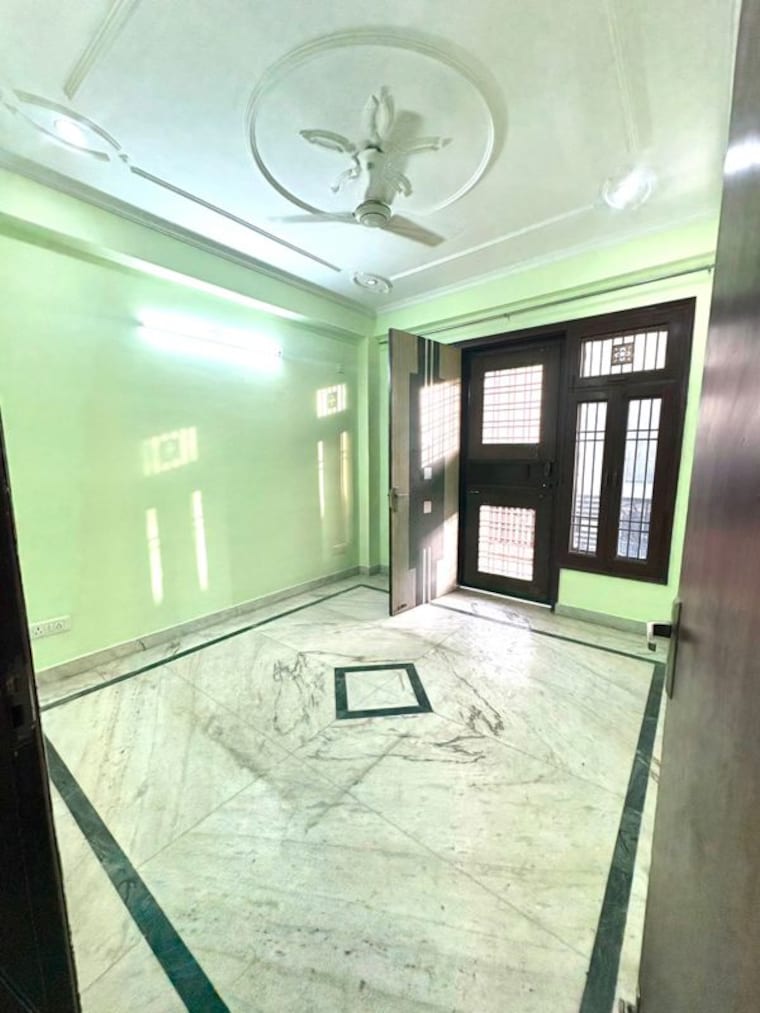 Bedroom, sector 52 3 Bedroom 161 Sq.Yd. Builder Floor In Sector 52 Gurgaon 10739419