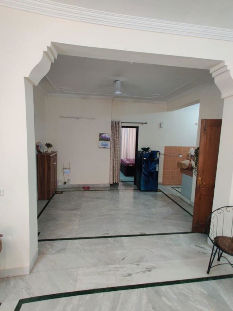 Room, mayfield garden 3 Bedroom 220 Sq.Yd. Builder Floor In Mayfield Garden Gurgaon 10739444
