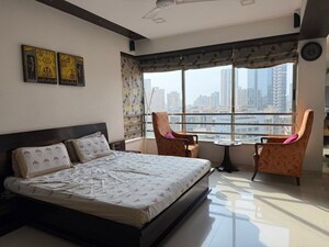 Bedroom in 5 BHK Apartment at Oberoi Springs, Andheri West – for Sale