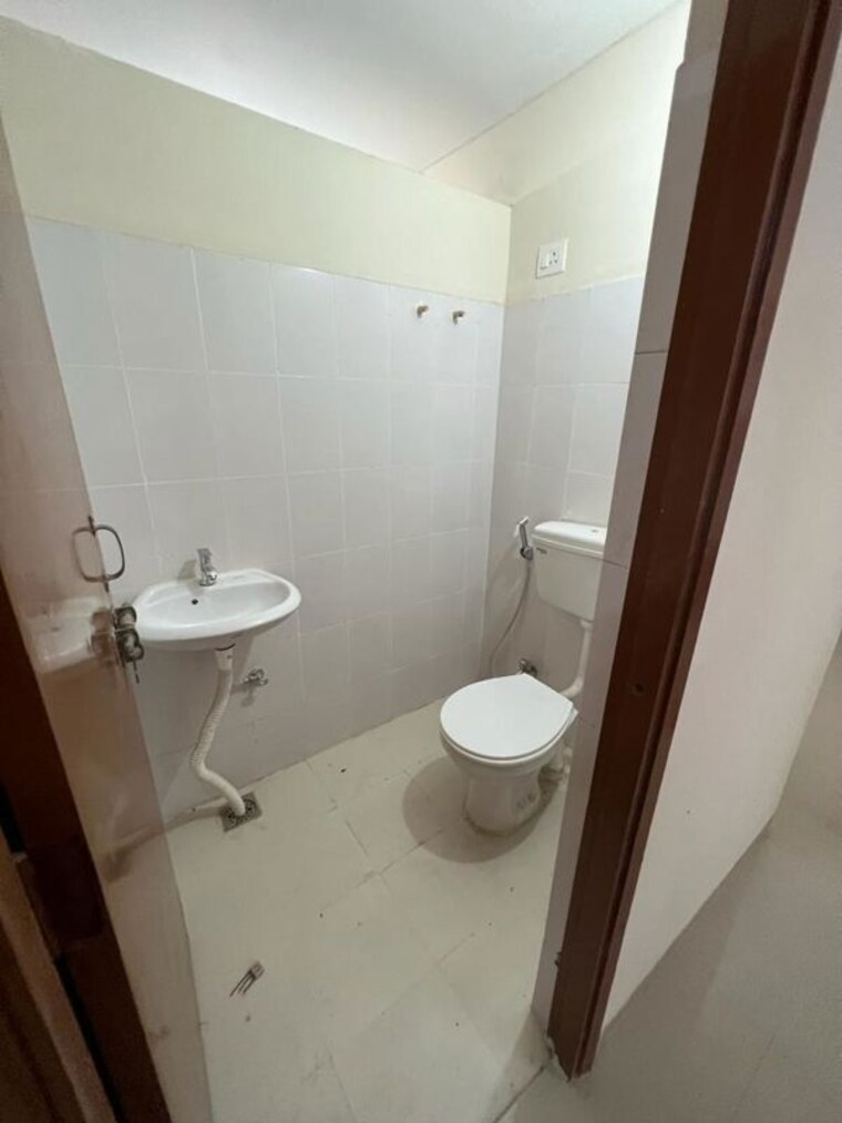 Bathroom, adani-aangan 1 Bedroom 412 Sq.Ft. Apartment In Sector 89a Gurgaon 10739477