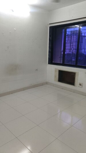 Room in 2 BHK Apartment at Swaraj Accolade Chs, Louis Wadi – for Rent