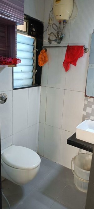 Furnished Amenities in 3 BHK Apartment at Nisarg Hyde Park, Kharghar – for Rent