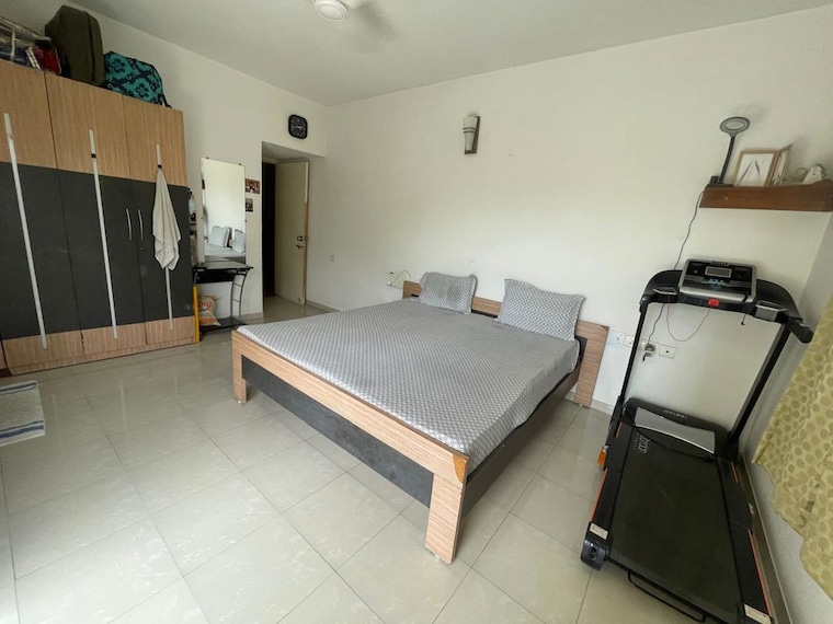 Bedroom, satellite 3 Bedroom 2000 Sq.Ft. Apartment In Satellite Ahmedabad 10739523