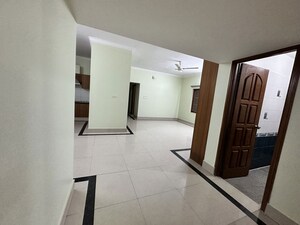 Building Lobby in 3 BHK Builder Floor at Banashankari – for Rent