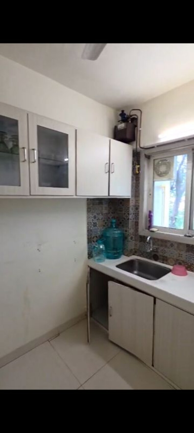 Kitchen, roop-darshani 2 Bedroom 500 Sq.Ft. Apartment In Juhu Road Mumbai 10739546