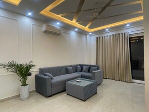 Bedroom in 2 BHK Builder Floor at Sector 57 – for Rent