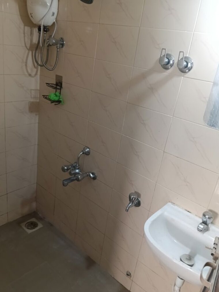 Bathroom, bageshri-chs 1 Bedroom 340 Sq.Ft. Apartment In Goregaon East Mumbai 10739562