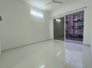 Room in 2 BHK Apartment at Godrej Boulevard, Manjari – for Rent