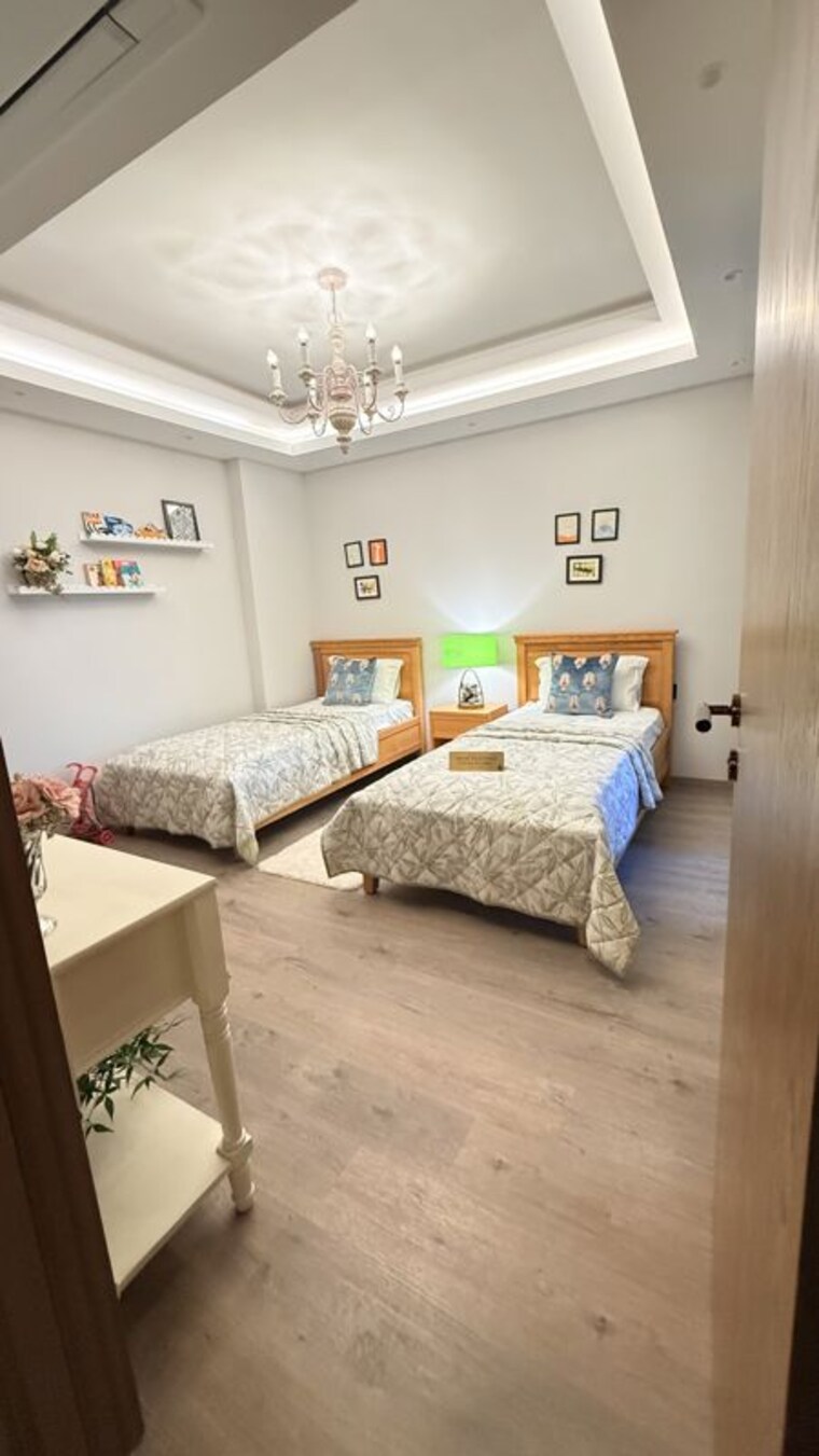 Room, tarc-tripundra 3.5 Bedroom 2400 Sq.Ft. Apartment In Kapashera Delhi 10739566