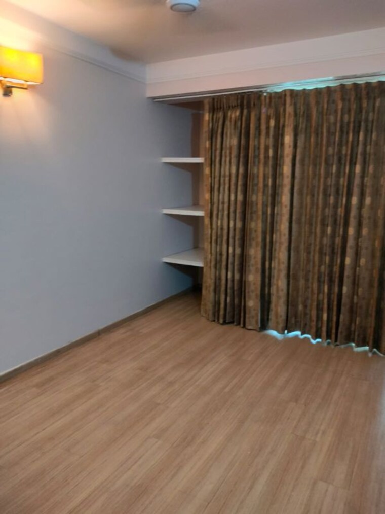 Bedroom, dlf-the-belaire 4 Bedroom 3000 Sq.Ft. Apartment In Sector 54 Gurgaon 10739535