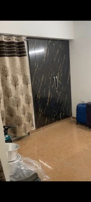 Room in 3.5 BHK Apartment at Migsun Ultimo, Omicron Iii Greater Noida – for Sale