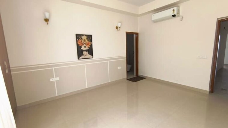Room, ss-linden 4 Bedroom 2800 Sq.Ft. Builder Floor In Sector 84 Gurgaon 10739570