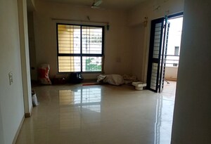 Room in 2 BHK Apartment at Gayatri Bravuria Apartment, Balewadi – for Rent