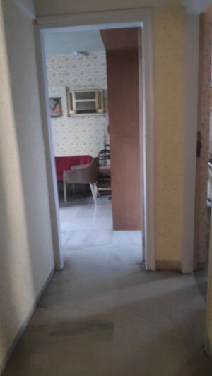 Room in 3 BHK Apartment at Hiranandani Garden Eden III, Powai – for Rent