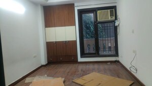 Room in 3 BHK Builder Floor at Kalkaji – for Rent