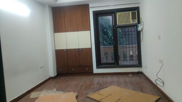 Room, kalkaji 3 Bedroom 200 Sq.Yd. Builder Floor In Kalkaji Delhi 10739625