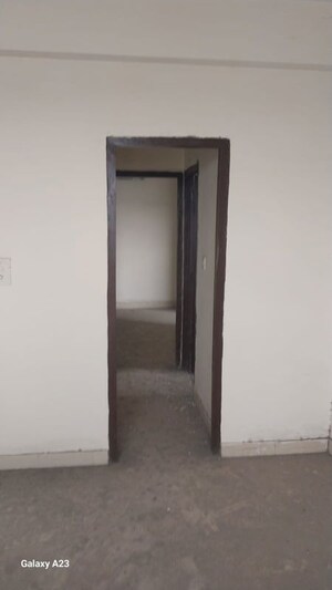 Room in 3.5 BHK Apartment at Sanchar Residency, Raj Nagar Extension – for Sale