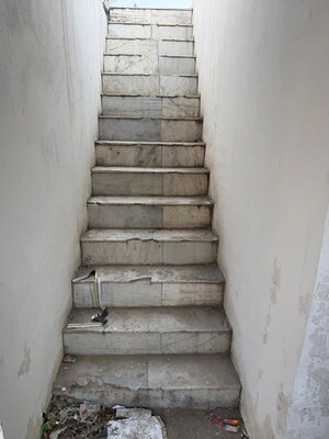 Staircase in  Shop at Patiala Road – for Sale