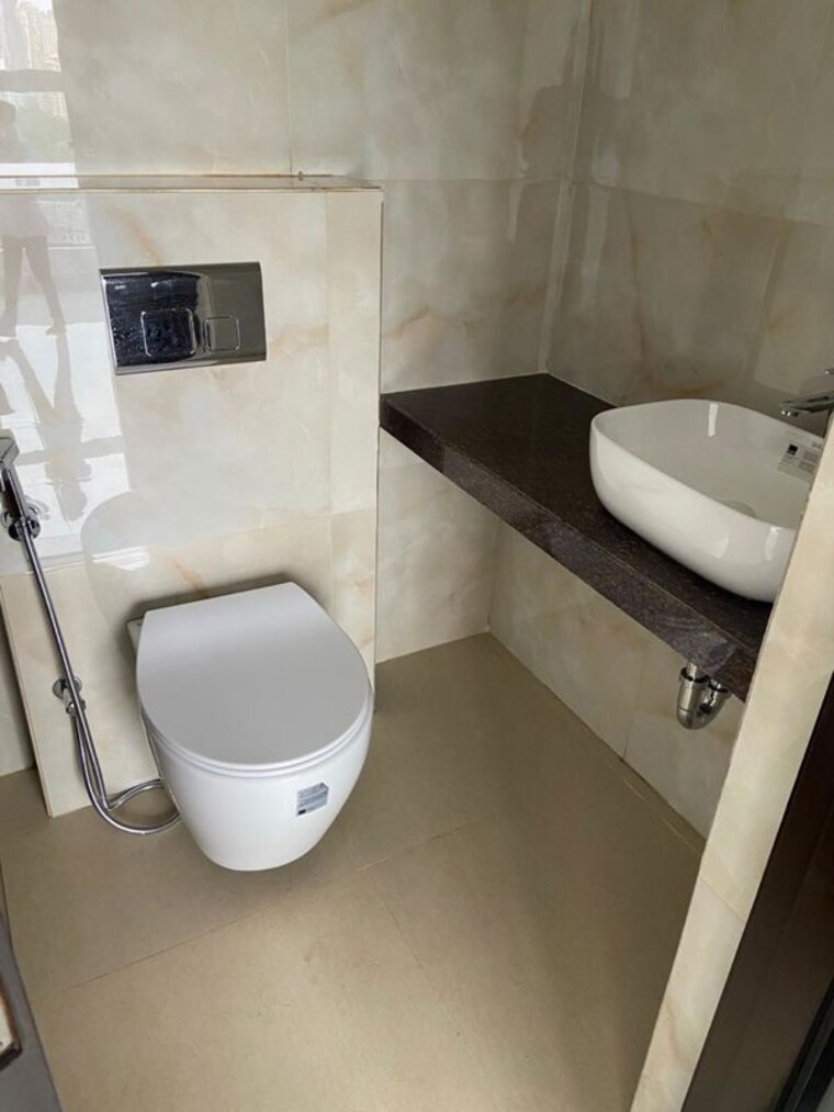Bathroom, raymond-ten-x-habitat 1 Bedroom 418 Sq.Ft. Apartment In Pokhran Road No Two Thane 10739636