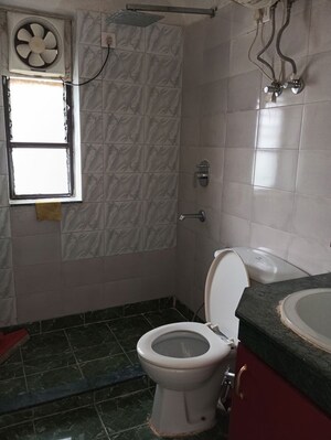 Bathroom in 3 BHK Apartment at Unitech Palms, South City 1 – for Rent