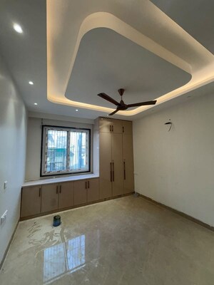 Room in 3 BHK Builder Floor at Saket – for Rent