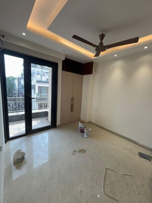 Room in 3 BHK Builder Floor at Saket – for Rent