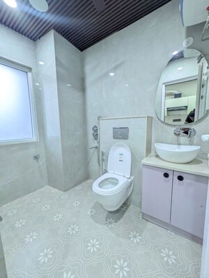 Bathroom in 1 BHK Builder Floor at Sector 46 – for Rent