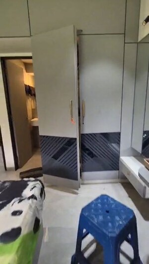 Bedroom in 3.5 BHK Apartment at Chembur – for Sale