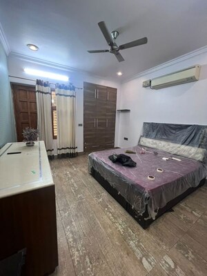 Bedroom in 3 BHK Builder Floor at Sector 10a – for Rent